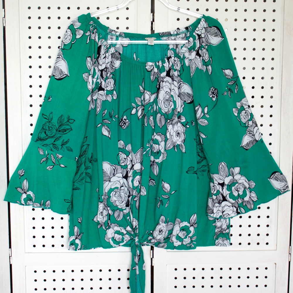 C Est 1946 Womens SIZE 18/20W Green Floral Tie Front Peasant Top